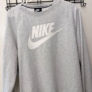 Nike Men's Light Gray Crewneck Sweater
